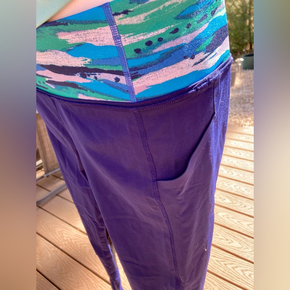 Blue and Black Lululemon Capri Leggings with Blue Wave Detail